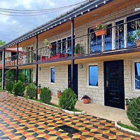Hotel Doko Мартвили Экстерьер фото